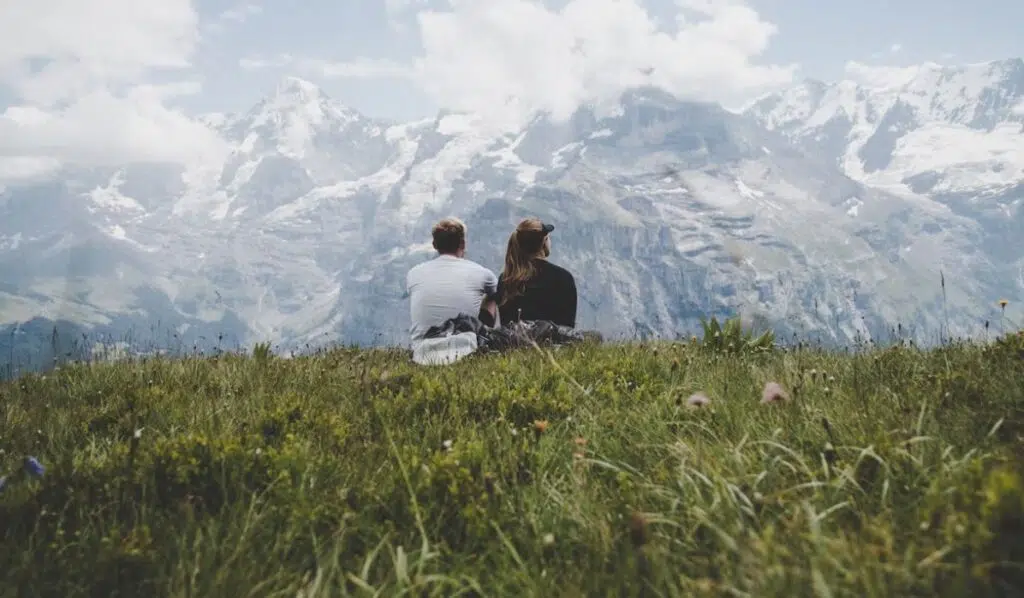 mars square ascendant couple in the mountains