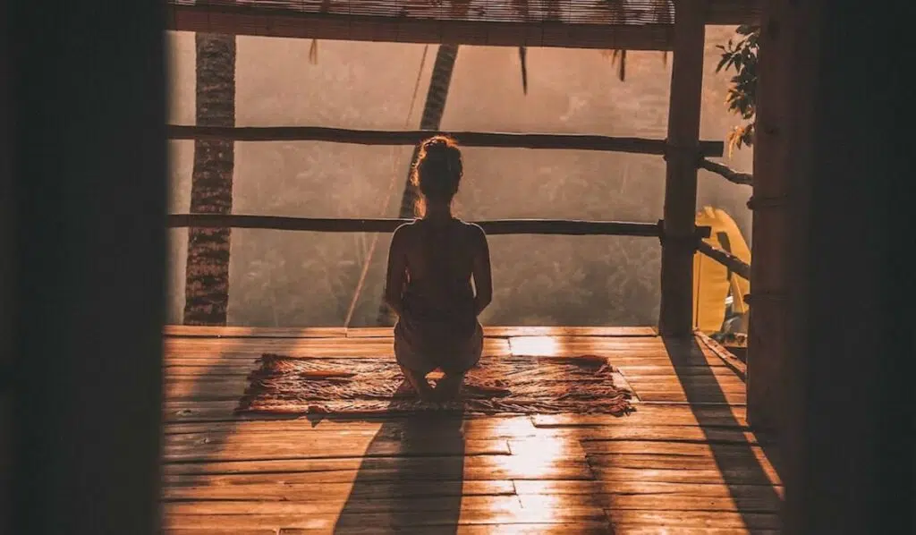 leo woman meditating