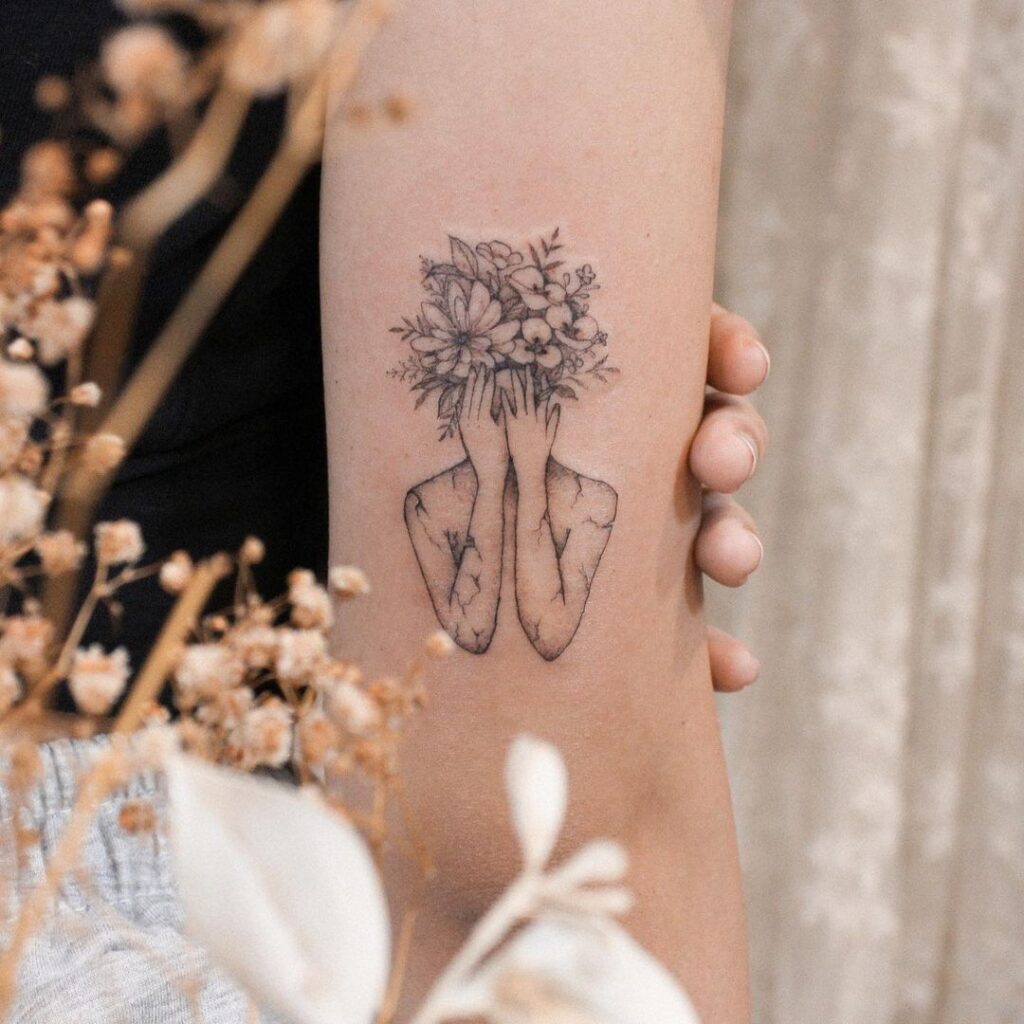 floral-head-hands-tattoo