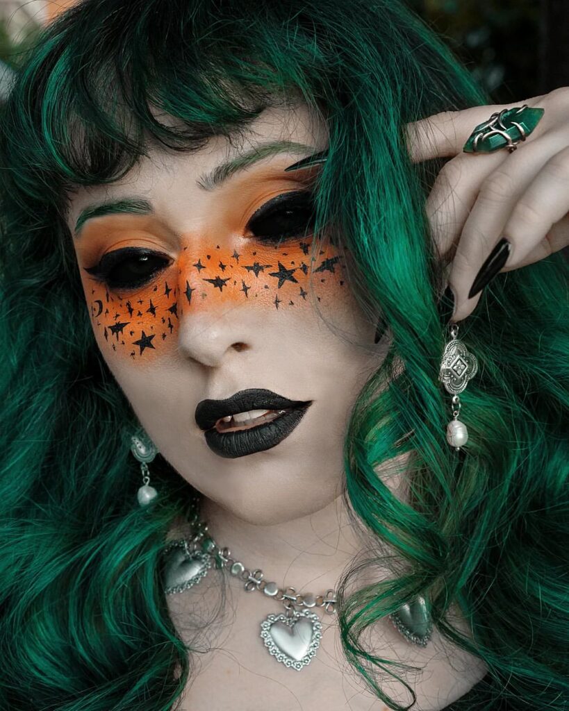 halloween-witch-makeup-orange-stars-black-lips-green-hair