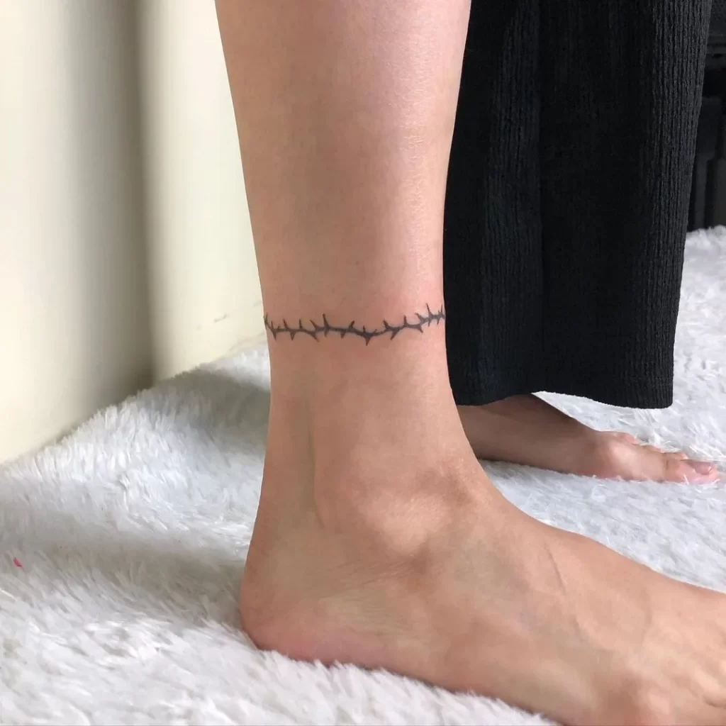 barbed-wire-ankle-tattoo