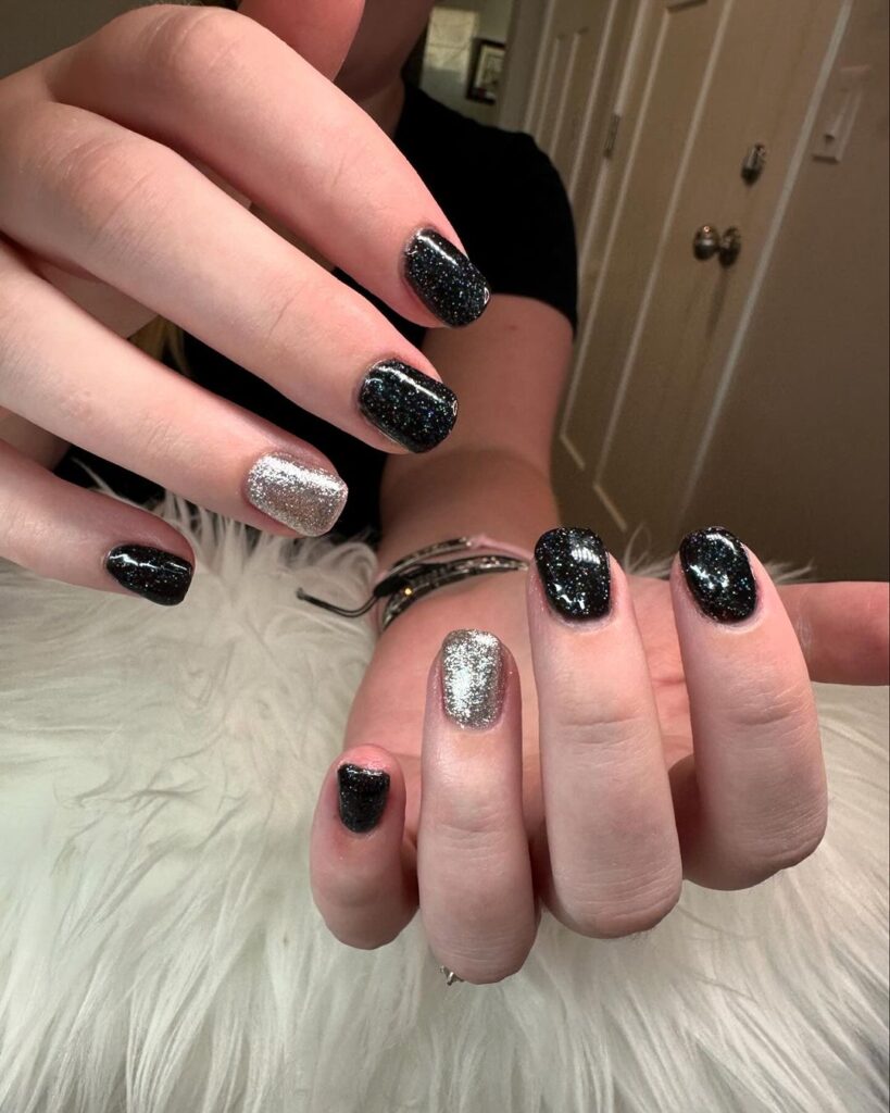 black-and-silver-glitter-nail-design