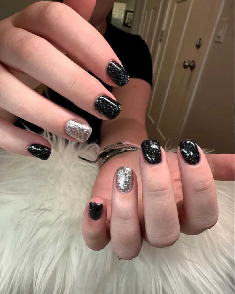 black-and-silver-glitter-nail-design