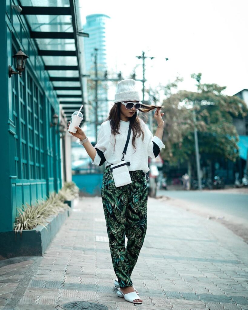 casual-chic-tropical-pants-and-beanie-style