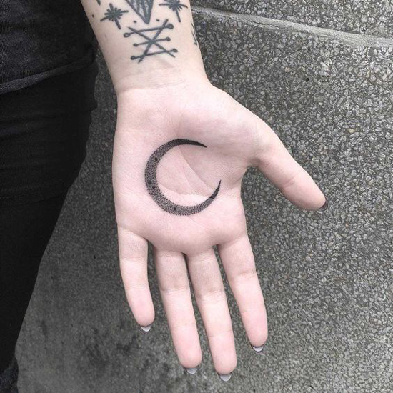 crescent-moon-palm-tattoo