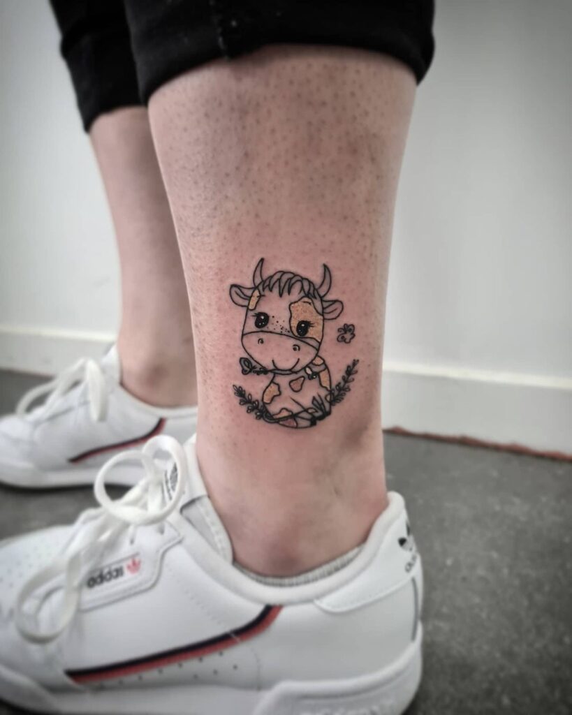 cute-cow-ankle-tattoo