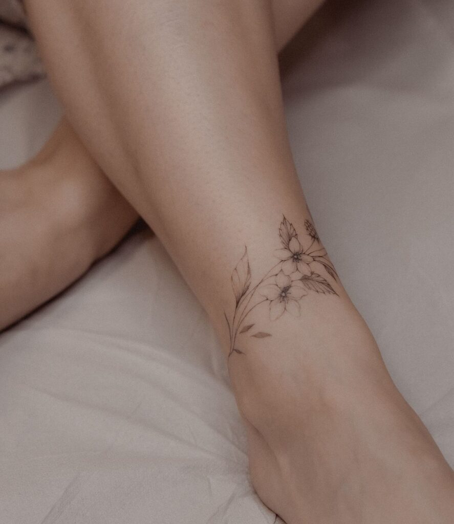 delicate-ankle-tattoo-floral-elegance-modern