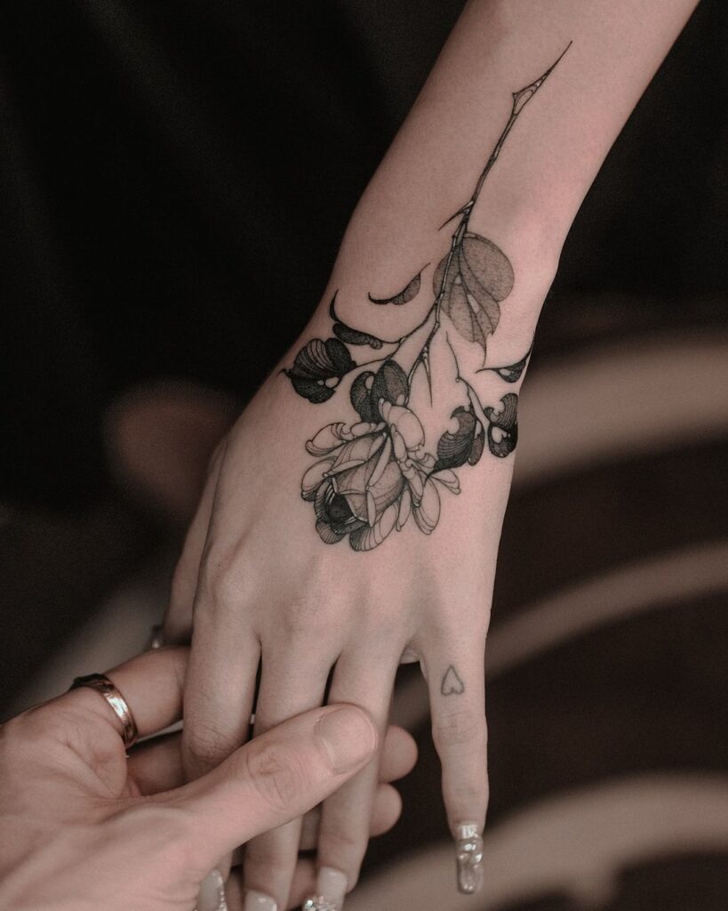 floral-hand-tat