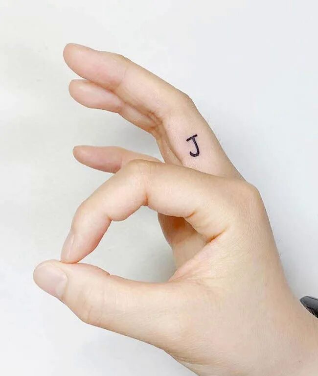 initial-letter-j-finger-tattoo