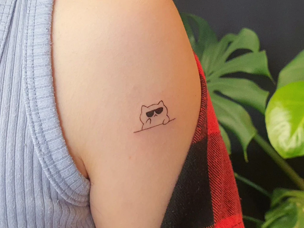 minimalist-cool-cat-tattoo