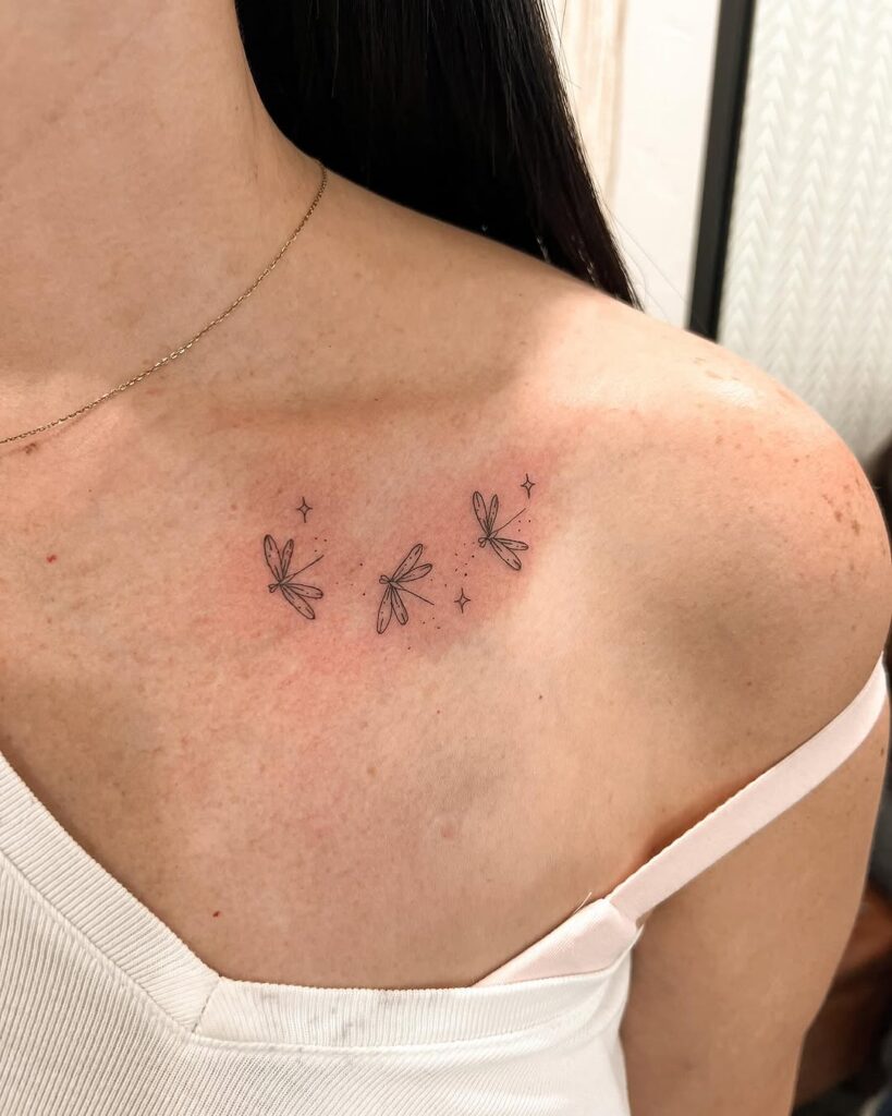 minimalist-dragonfly-collarbone-tattoo