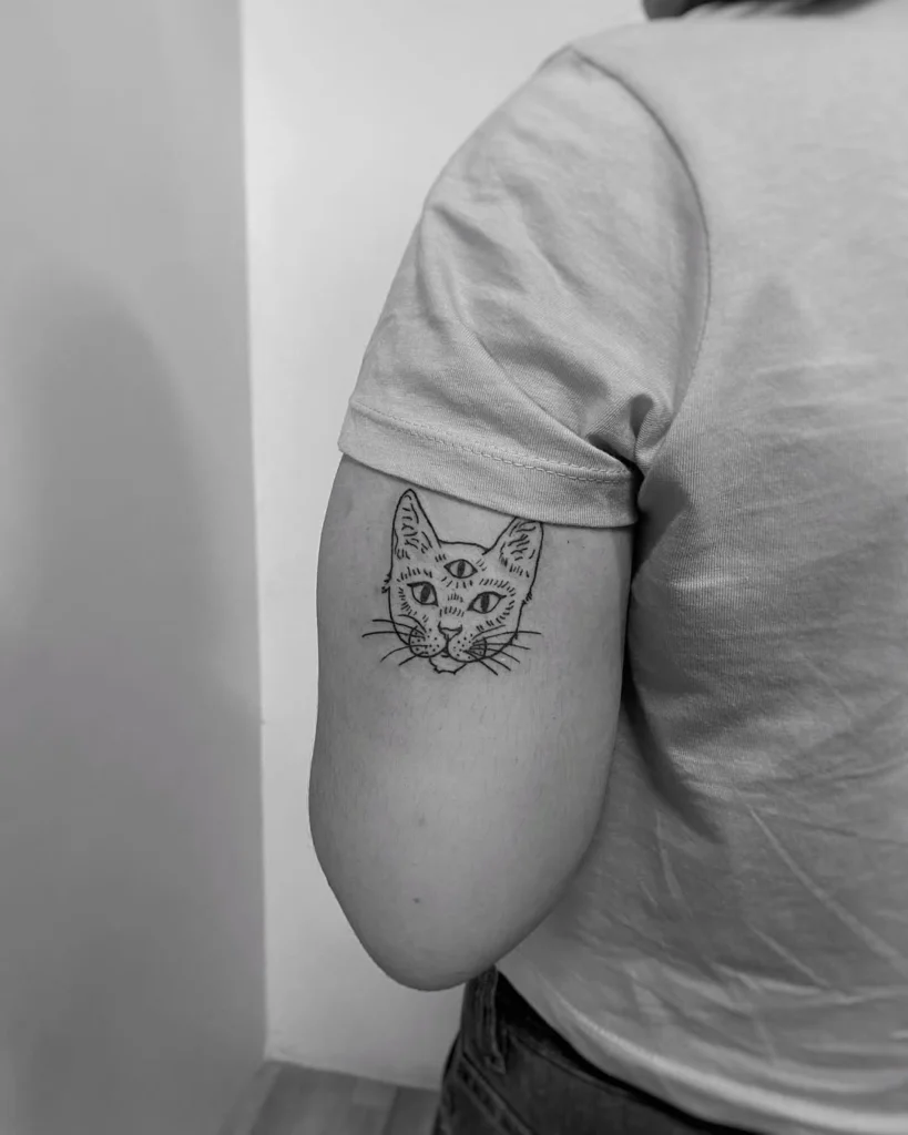 mystical-third-eye-cat-tattoo