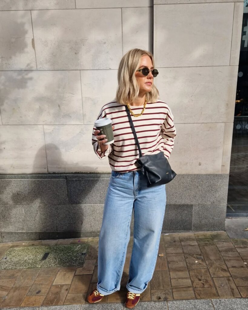 striped-top-wide-leg-jeans-sneakers