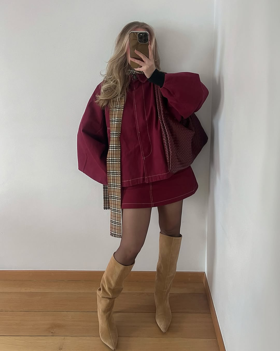 Chic Burgundy Baddie Look