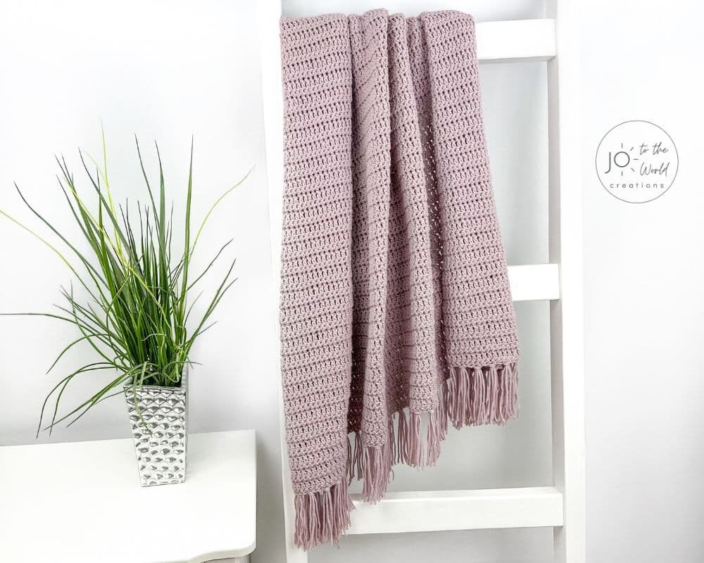 beginner-friendly-crochet-blanket-with-fringe