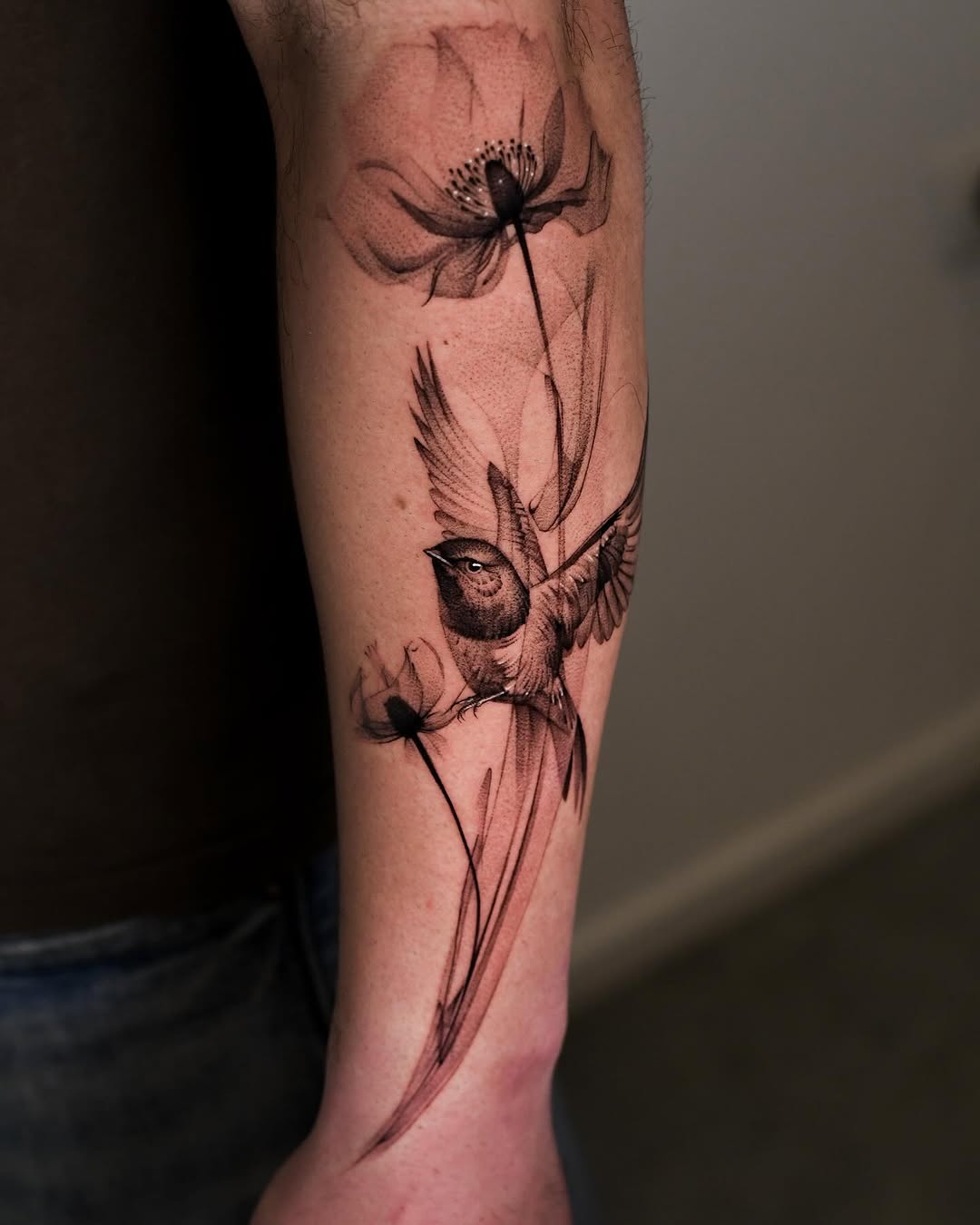 Elegant design of bird and flower in bloom