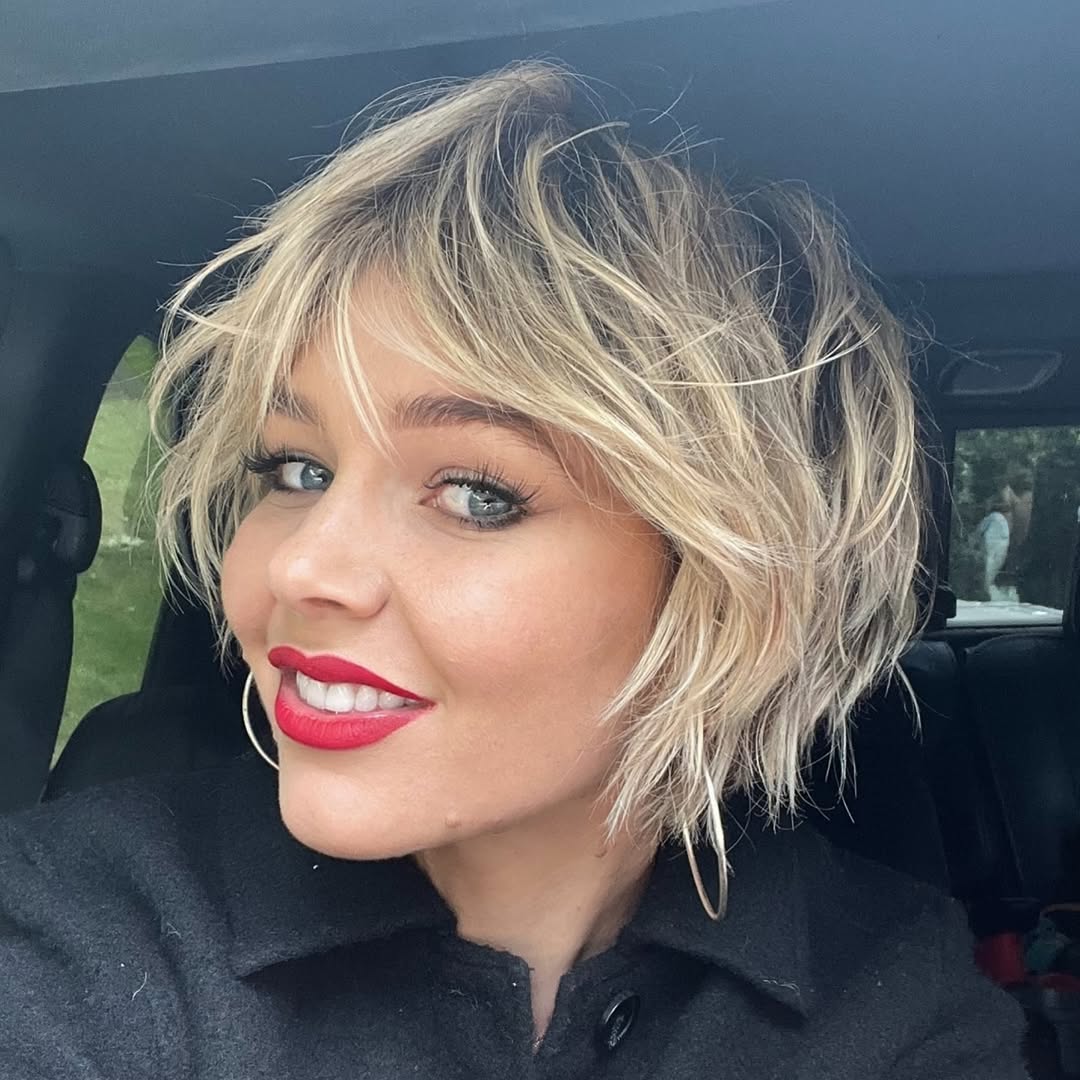 Chic Textured Pixie Bob for a Fresh Look