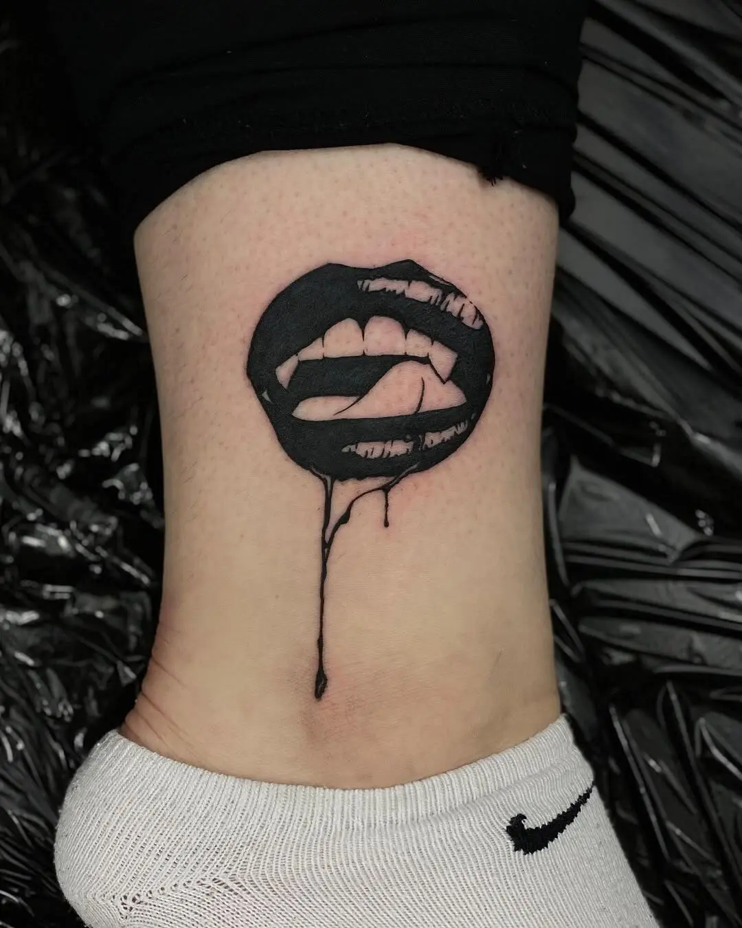 Stylish Dripping Lips Gothic Tattoo Design