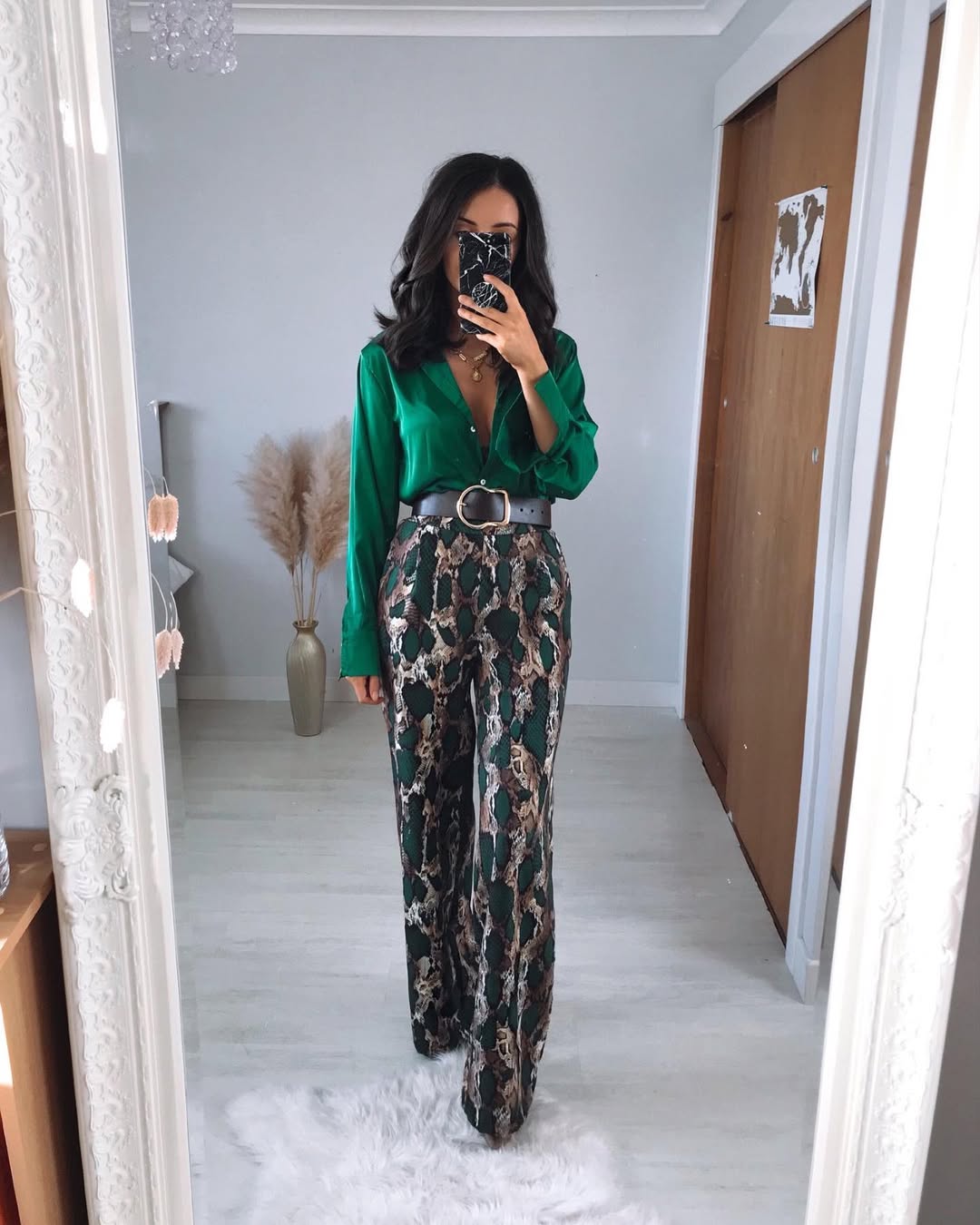 Chic Green Outfit Inspiration