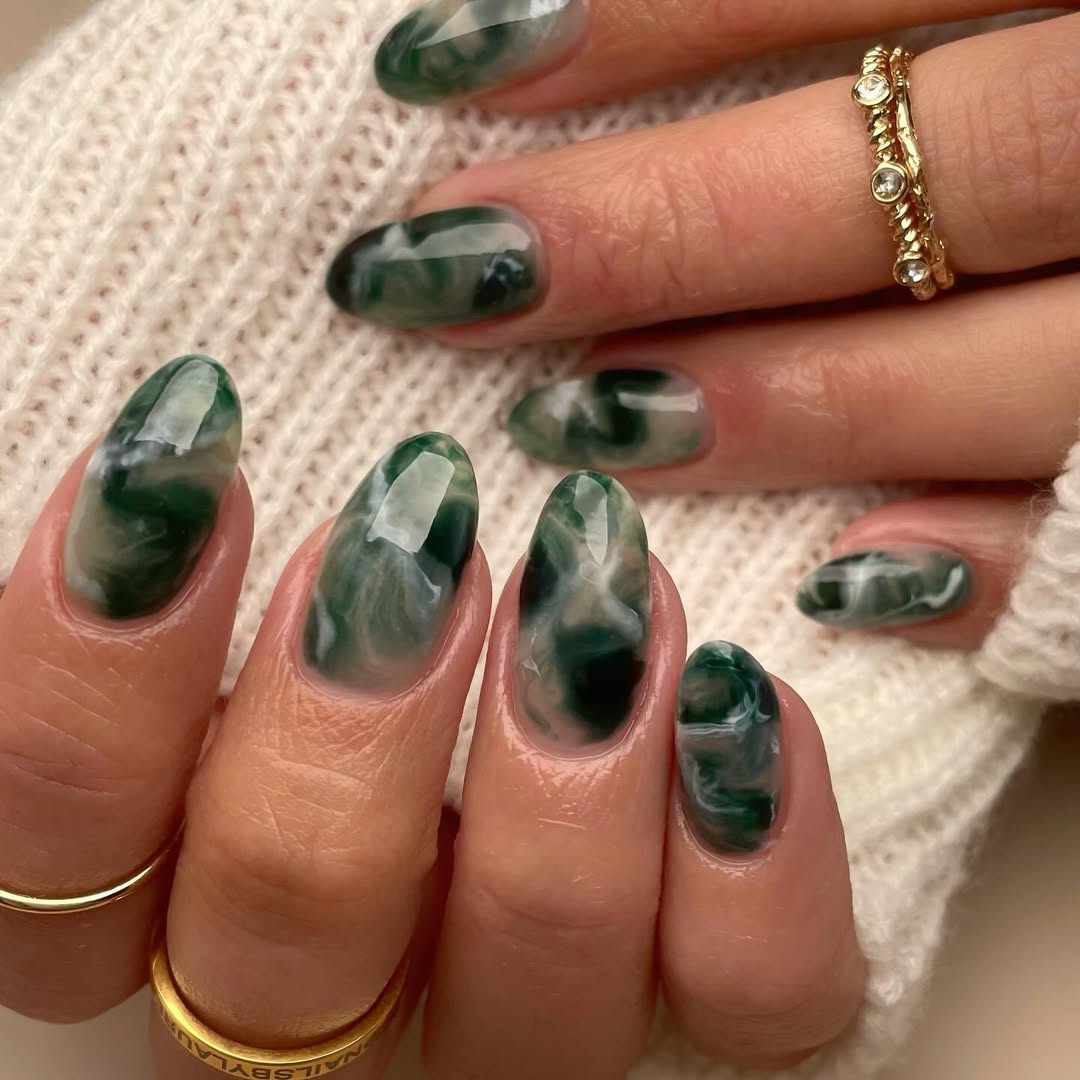 Elegant Green Marble Nail Design Inspiration