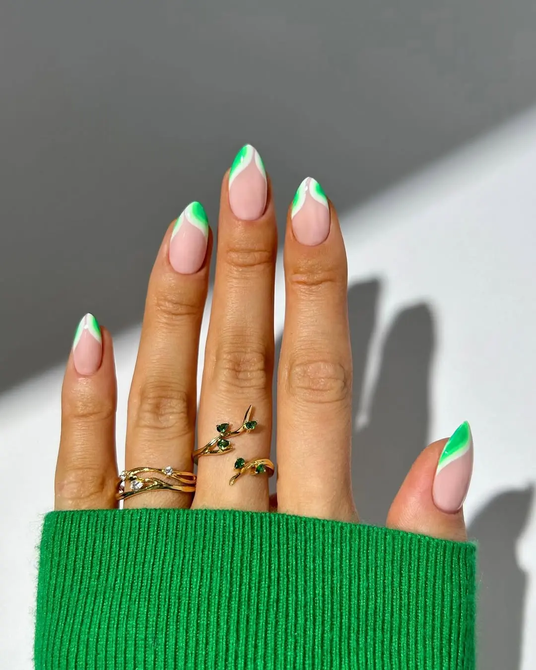 Chic Green and Nude Nail Art for Spring
