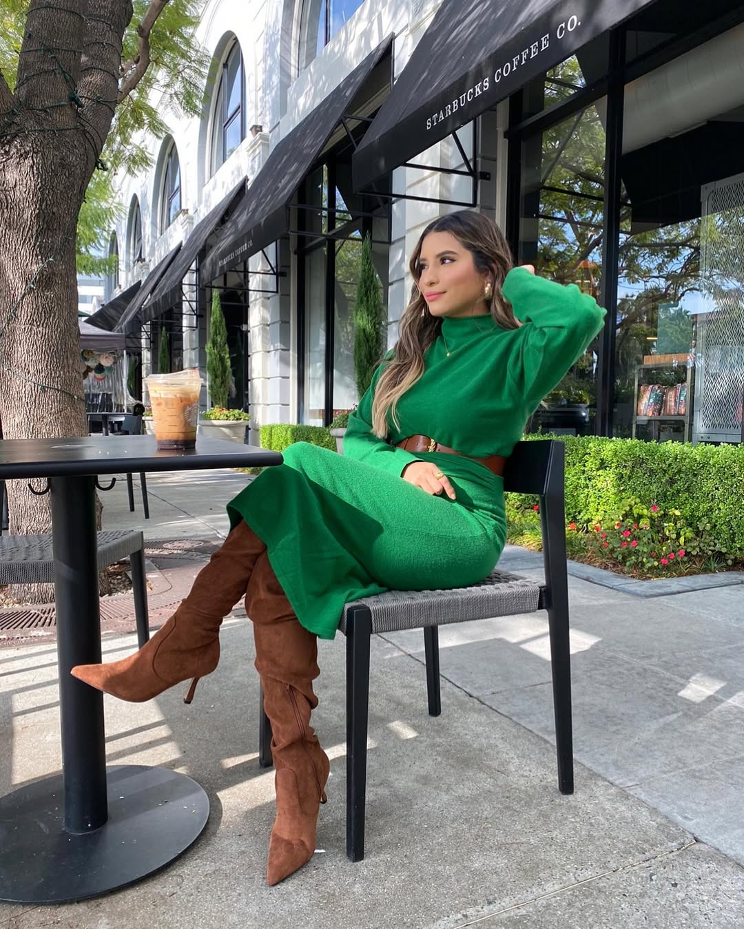 Chic Green Outfit