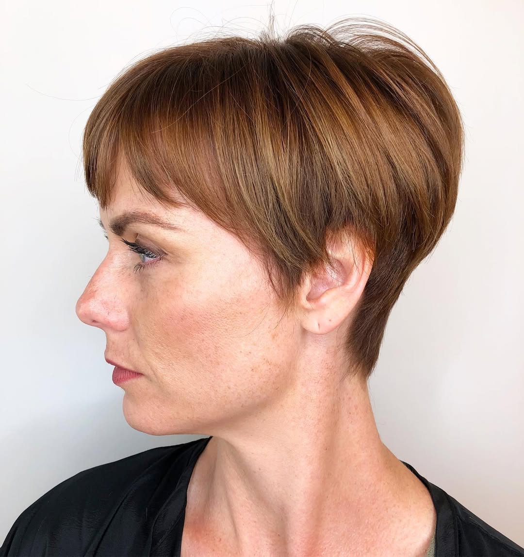 Sleek Pixie Bob for a Trendy Look