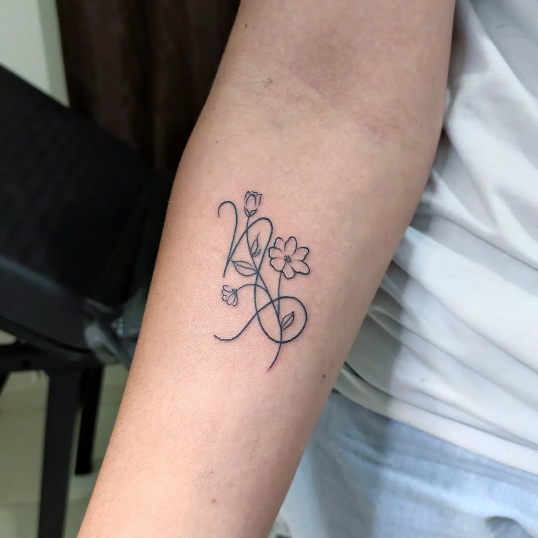 Elegant floral Capricorn tattoo design for simplicity