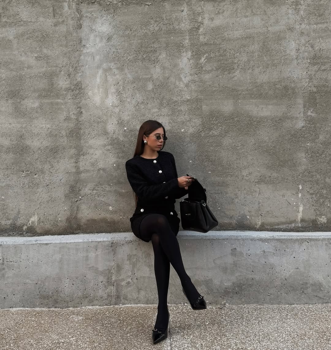 Stylish and Elegant All-Black Outfit Inspiration