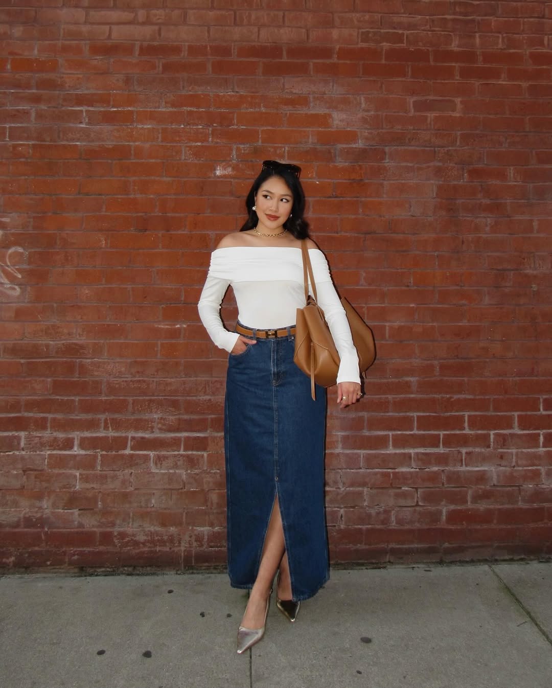 Chic and Stylish Denim Skirt Ensemble