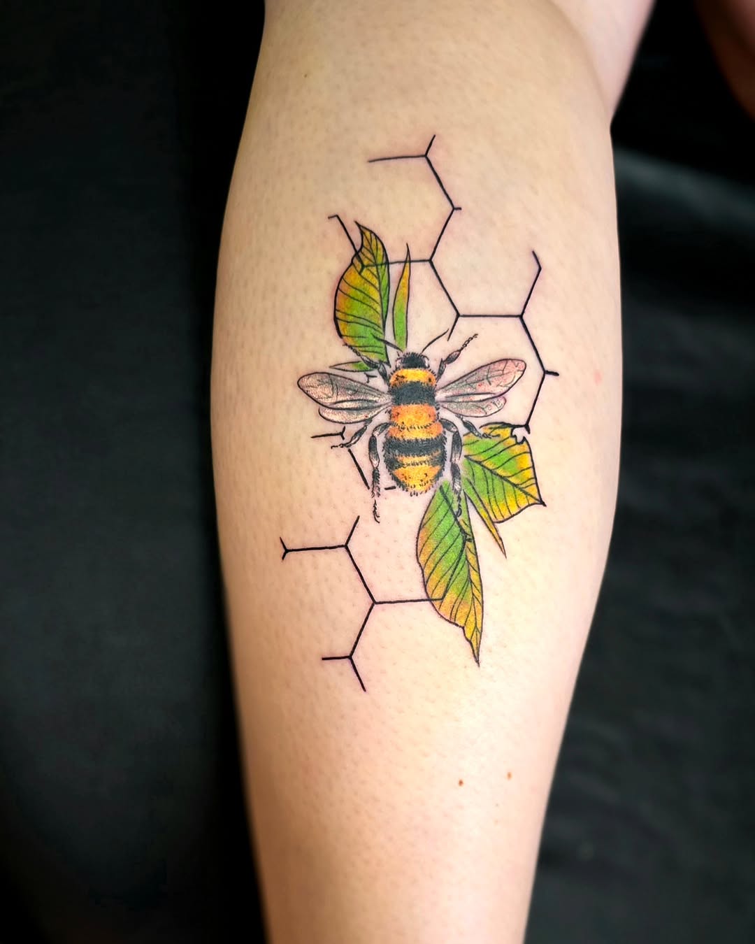 Vibrant bumblebee with honeycomb design