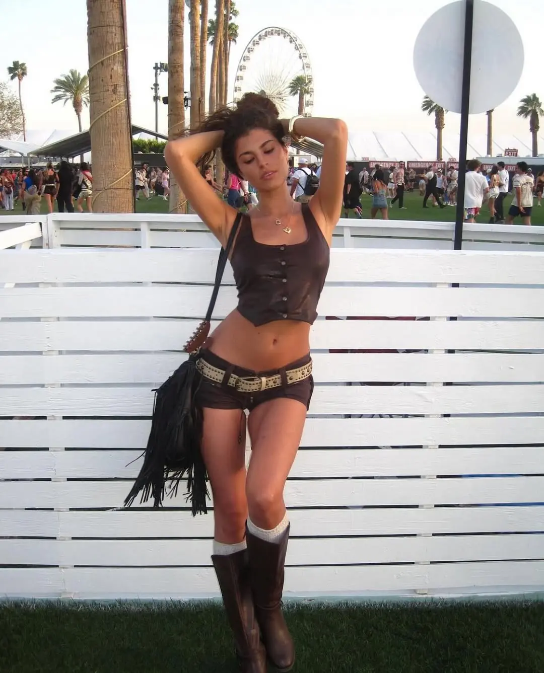 Chic western-inspired festival outfit for summer