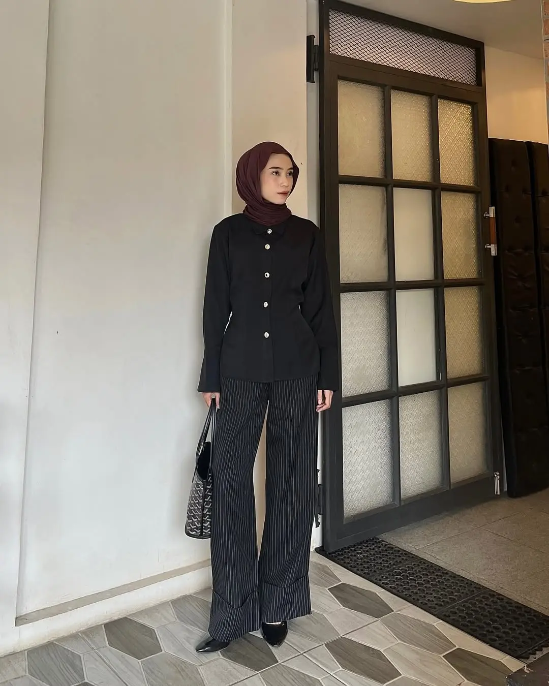 Chic Flare Pants for Effortless Style
