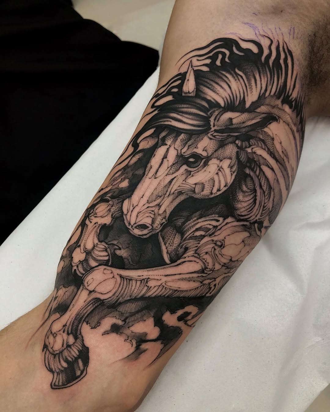 Majestic horse tattoo with dynamic movement