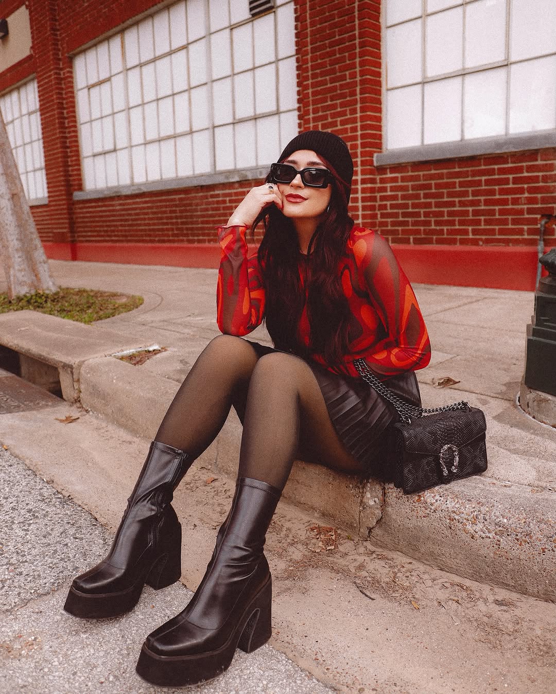 Chic and Edgy Leather Skirt Street Style