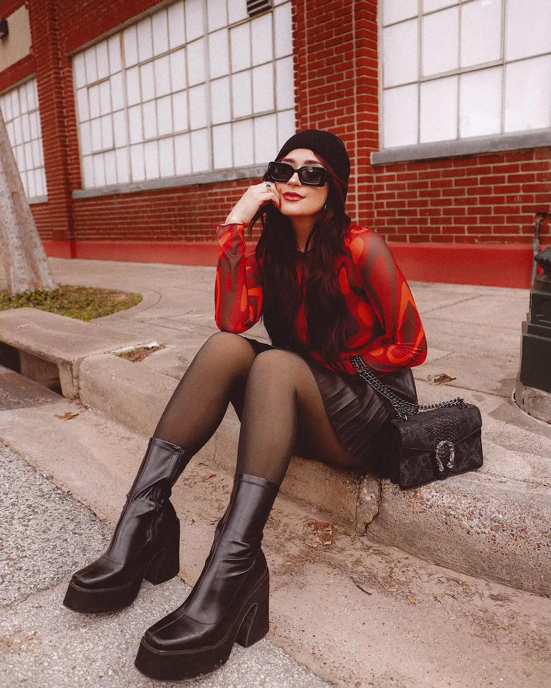 Chic and Edgy Leather Skirt Street Style