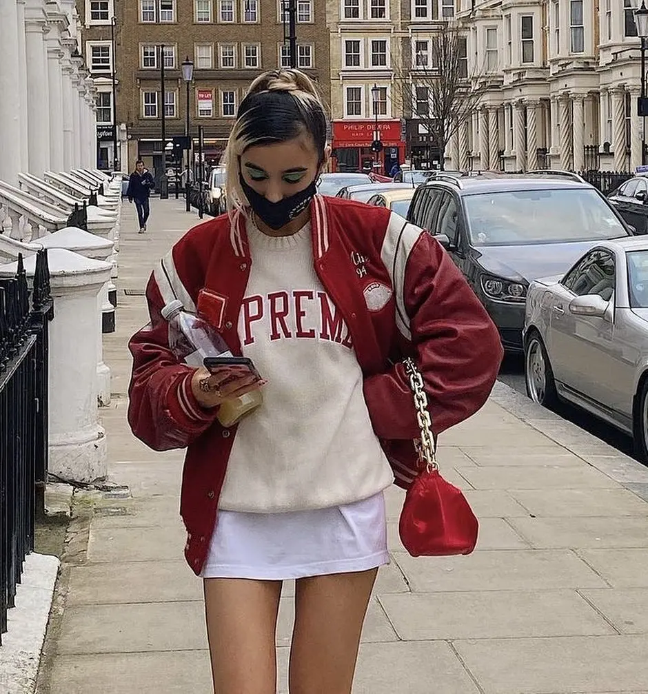 Sporty chic vibes with vintage appeal