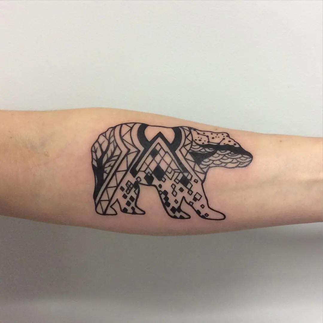Stylish geometric bear tattoo design