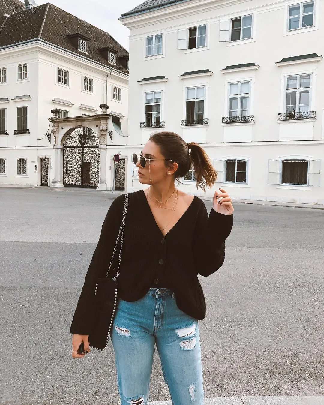Chic oversized cardigan for casual outings
