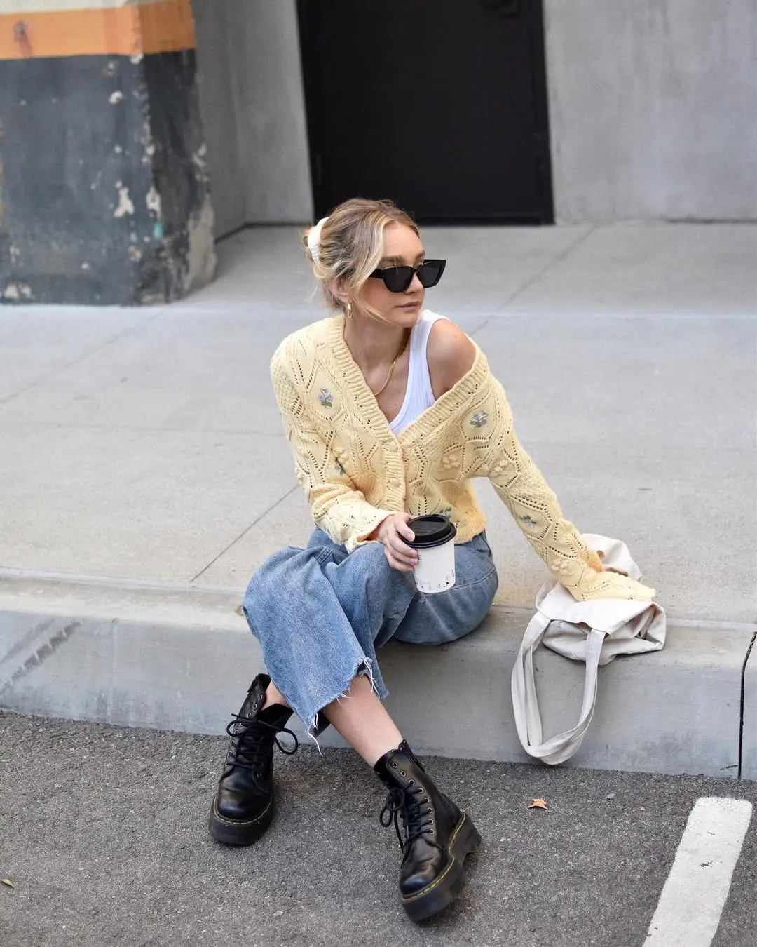 Chic Oversized Cardigan with Relaxed Vibes
