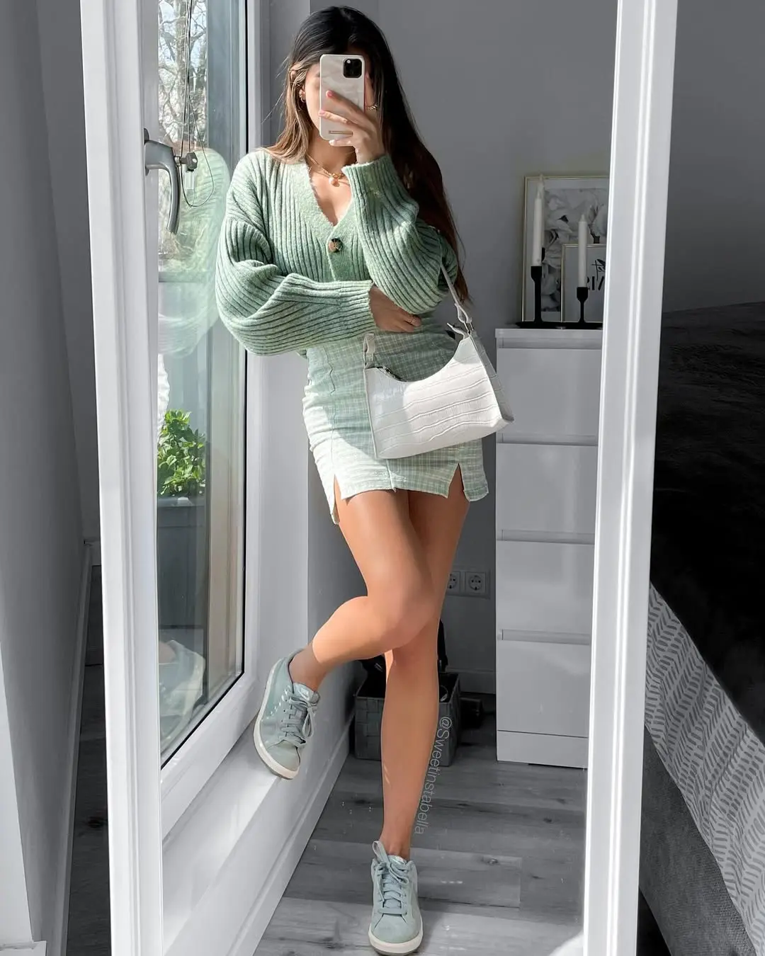 Chic Layered Cardigan Outfits for Every Occasion