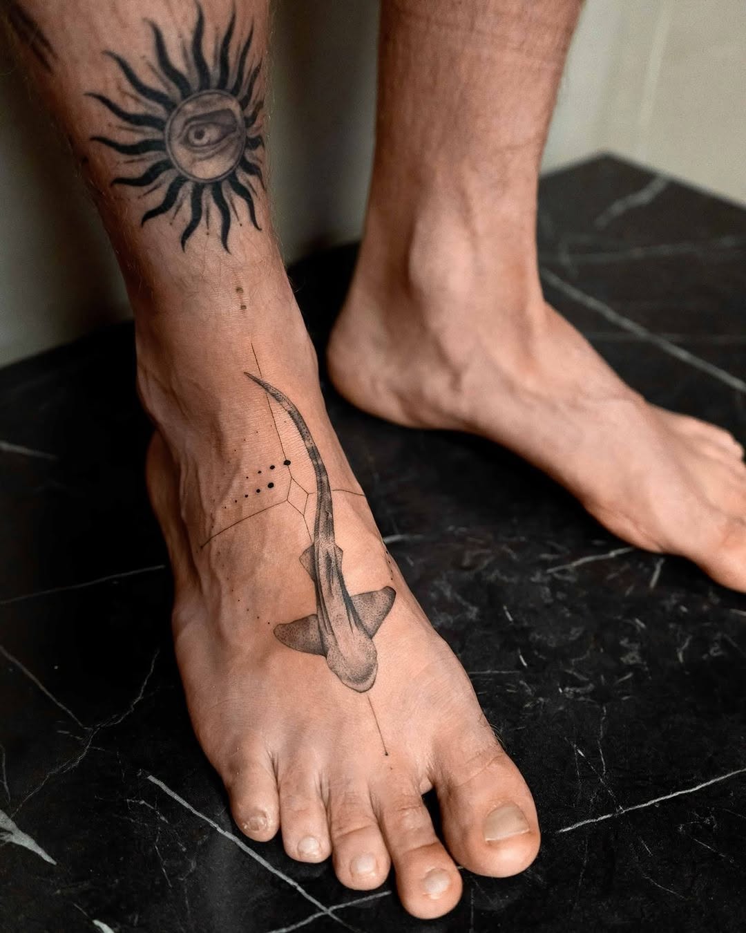 Charming Foot Tattoo of a Lizard Design