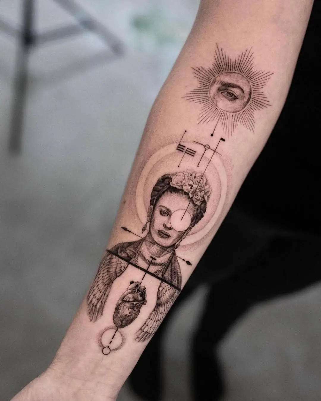 Stunning tribute: Frida Kahlo inked on skin