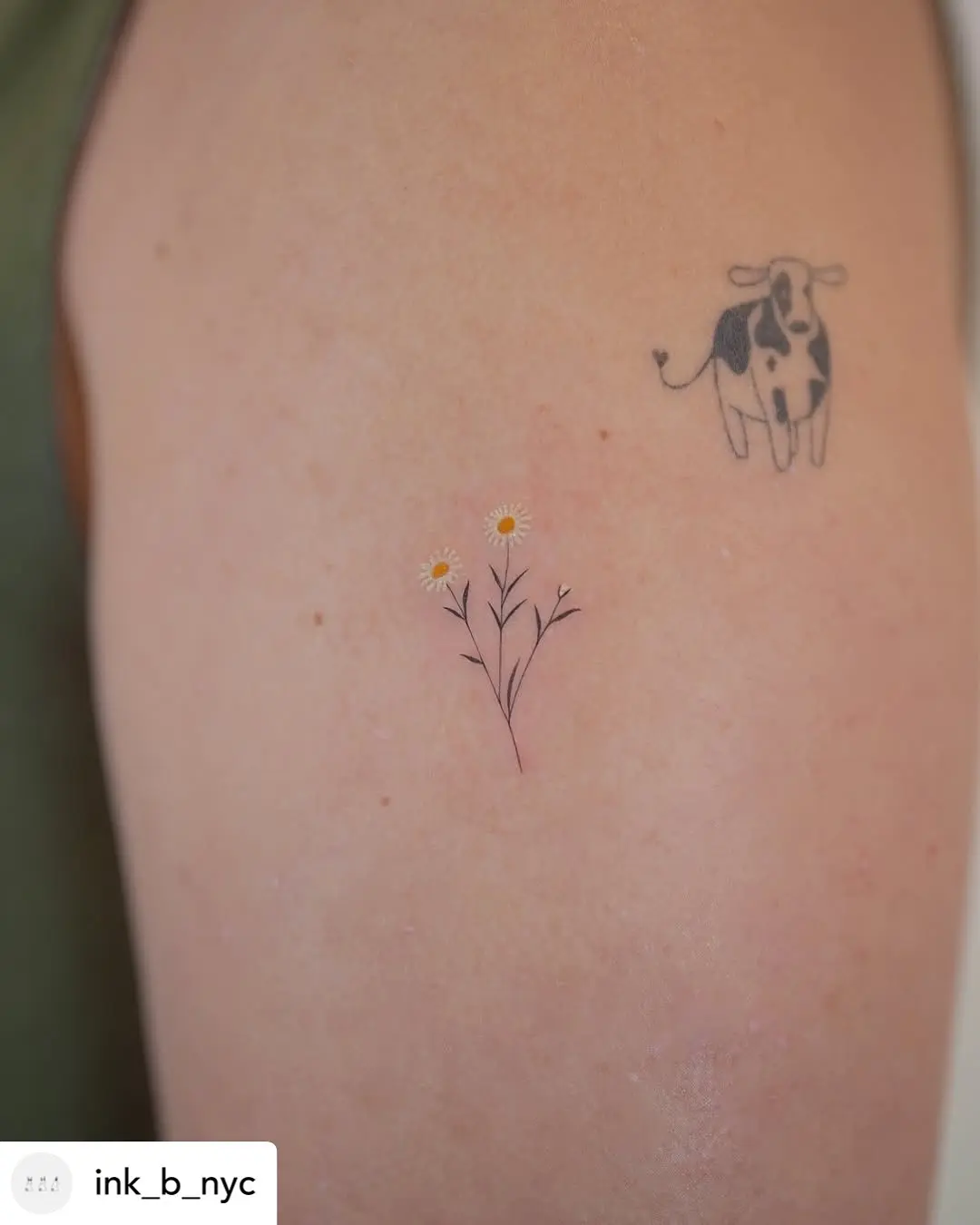 Delicate floral design for a subtle statement