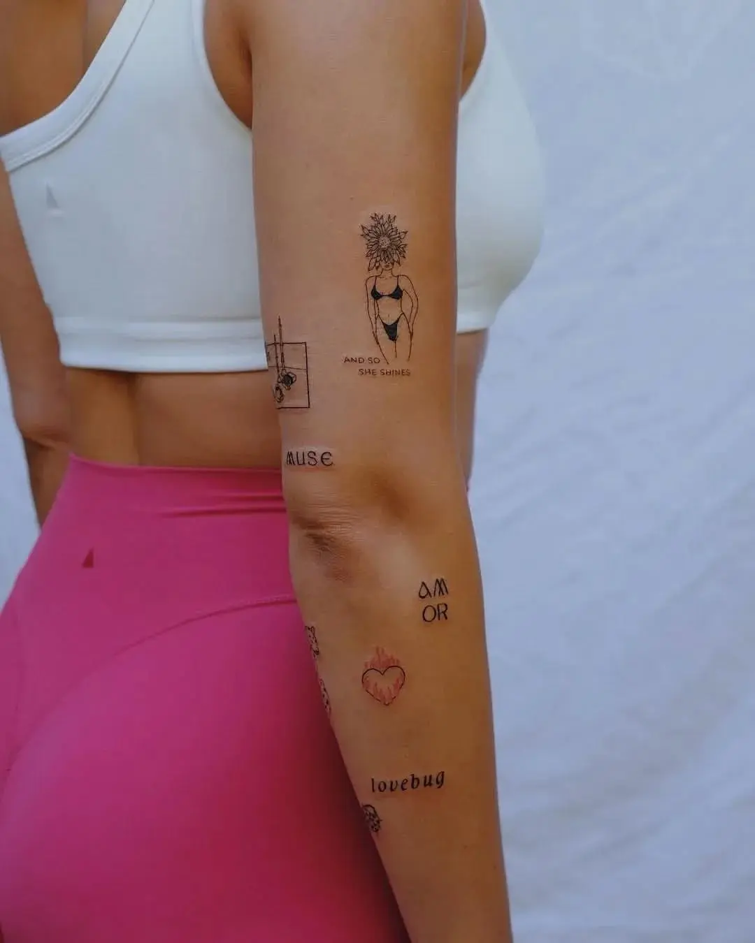 Charming small tattoos to express yourself