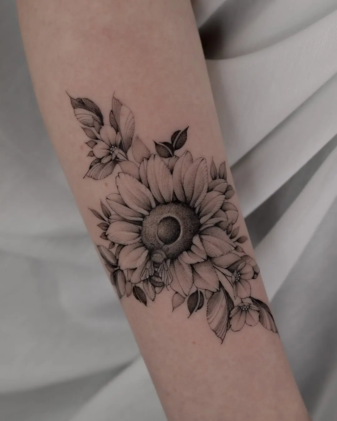Elegant black and gray sunflower tattoo design