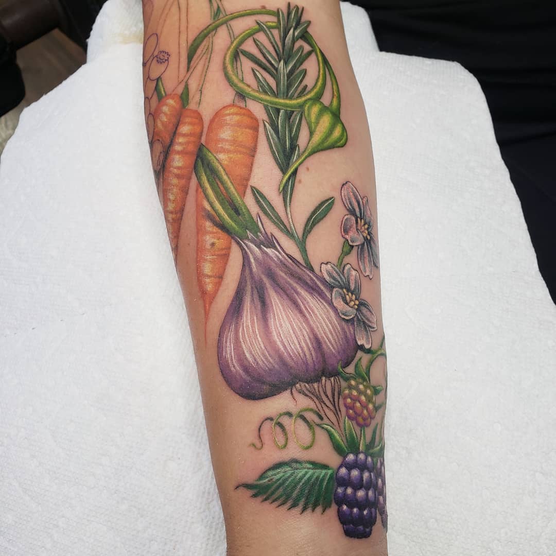 Vibrant vegetable-themed culinary body art