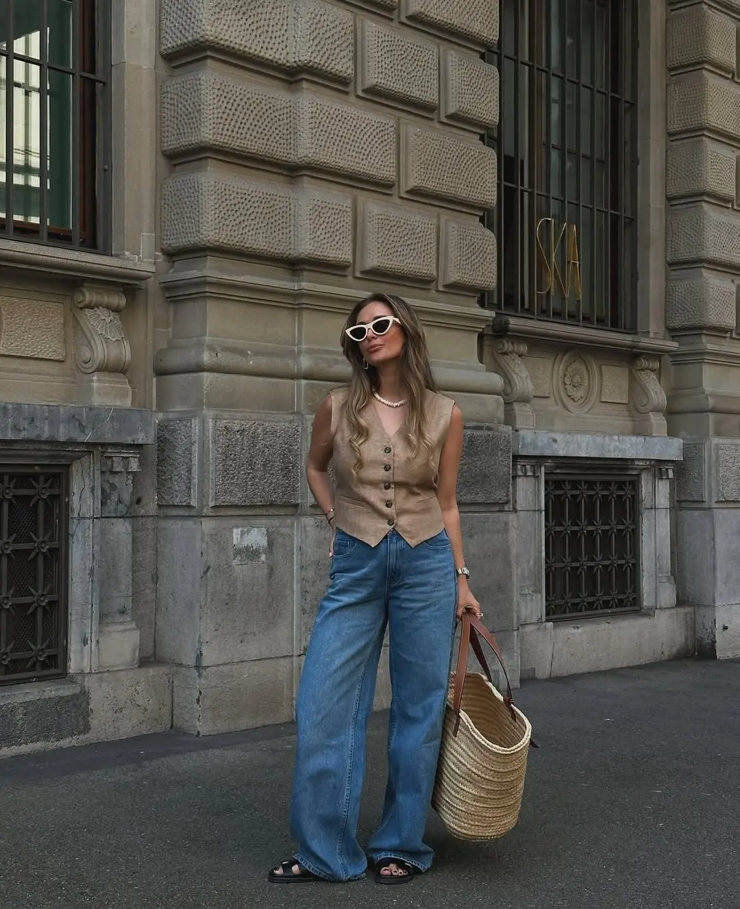 Chic and Casual Vest Outfit Inspiration