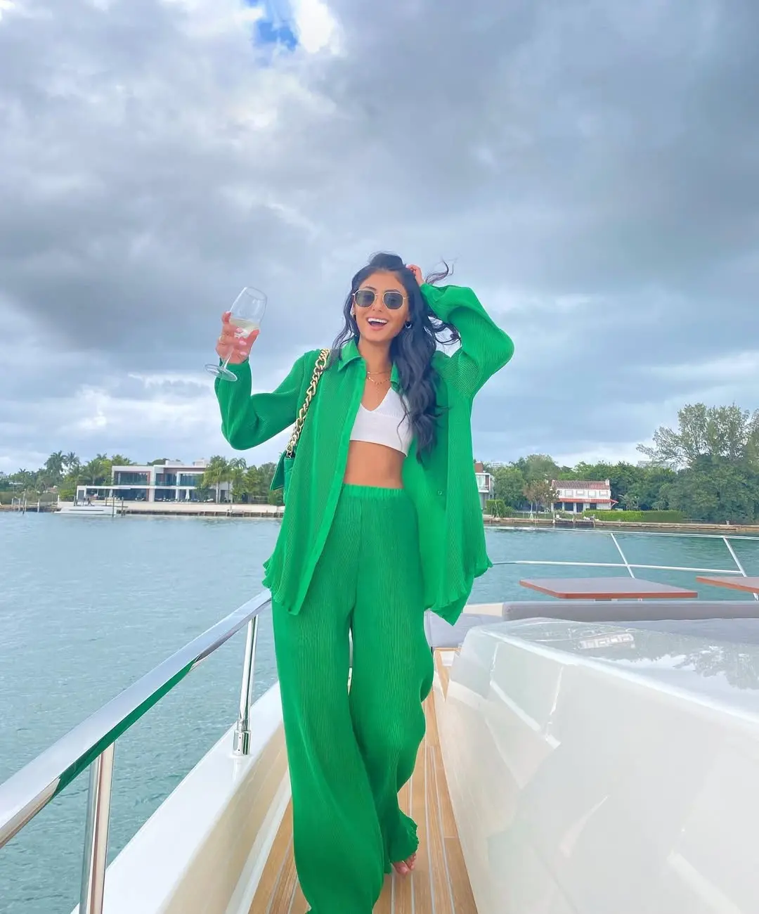 Vibrant Green Look Perfect for Nautical Adventures