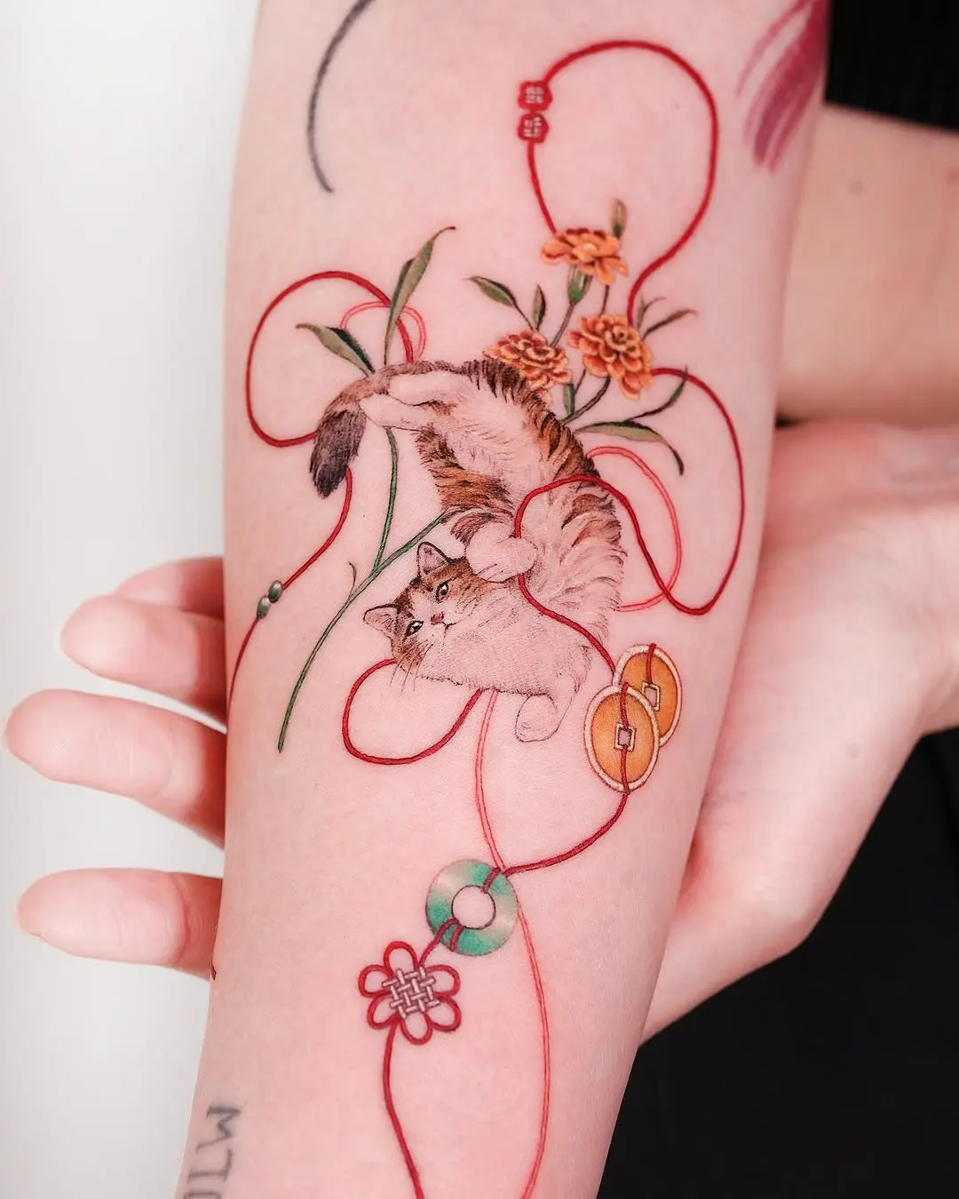 Captivating cat with floral oriental accents